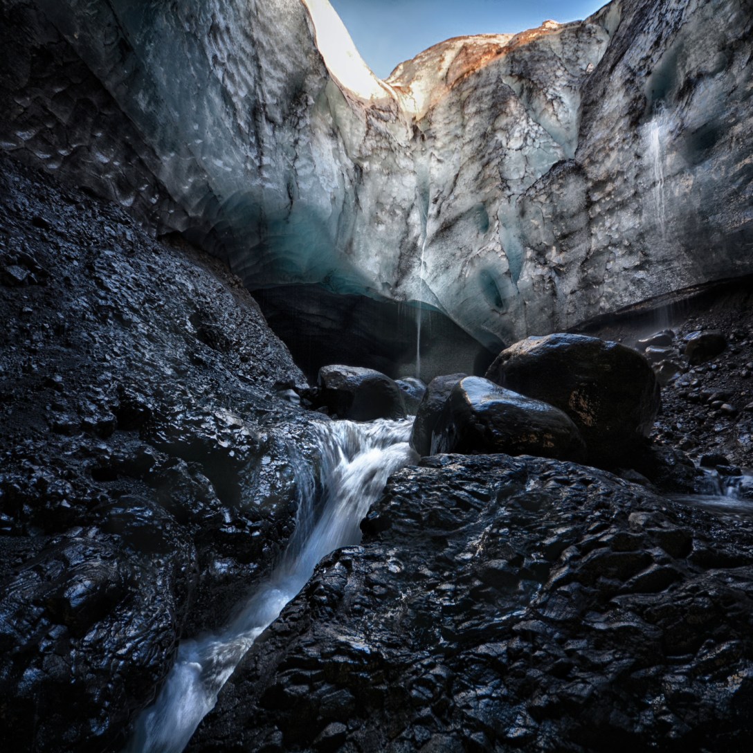 GalcierCaveUpstreamHDR2