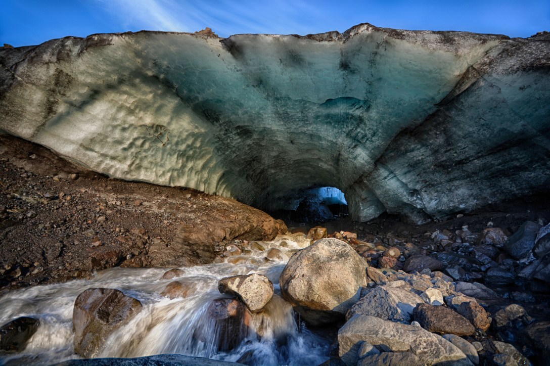 GlacierCave1