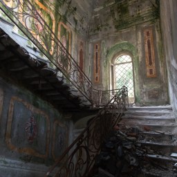 The Geometry of a Villa