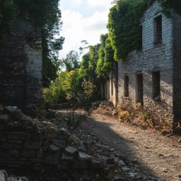 The Ghost Towns of Greece: Sagiada